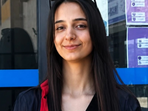 Artvin kemalpasanin lgs gururu ilce birincisi semanur isik VWFb7zpZ